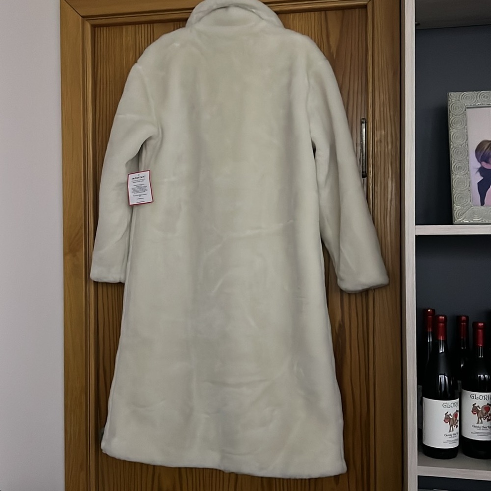 Coat - Picture 6 of 6